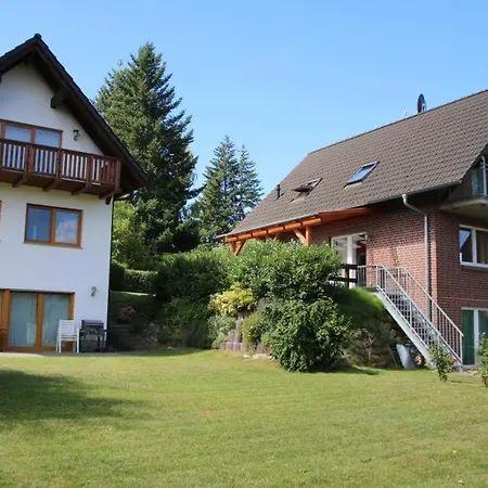 S42 A - Stilvolles Ferienhaus An Der Mueritz Mit Grossem Garten & Kamin In Roebel Casa de Férias *