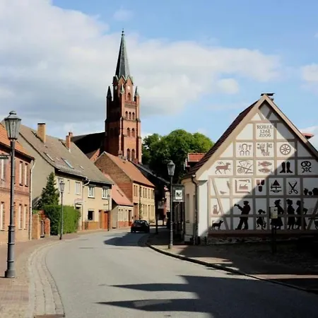 S42 A - Stilvolles Ferienhaus An Der Mueritz Mit Grossem Garten & Kamin In Roebel Casa de Férias *