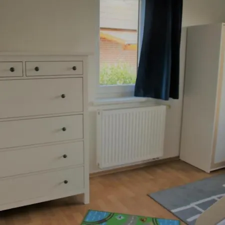 Casa de Férias S42 A - Stilvolles Ferienhaus An Der Mueritz Mit Grossem Garten & Kamin In Roebel Marienfelde