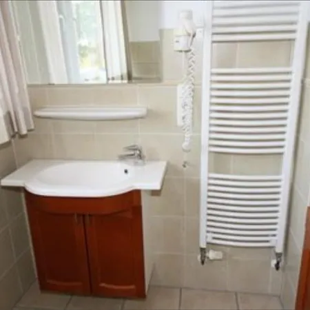 S42 A - Stilvolles Ferienhaus An Der Mueritz Mit Grossem Garten & Kamin In Roebel Casa de Férias
